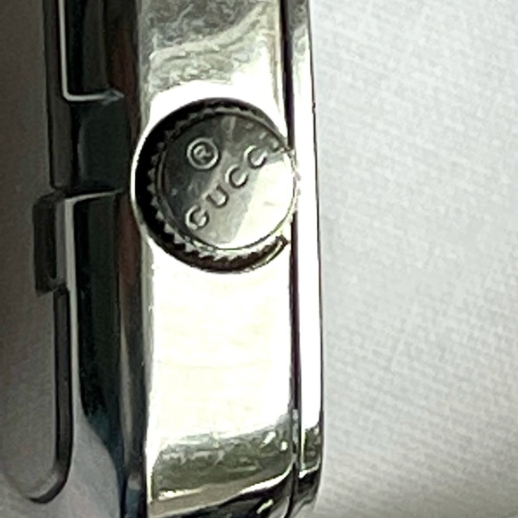 GUCCI
Stainless Steel Mother of Pearl 3 diamond 24mm G-Square Quartz Watch - Picture 3 of 10